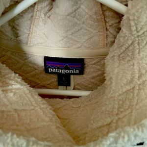 Womens Patagonia fleece with hood